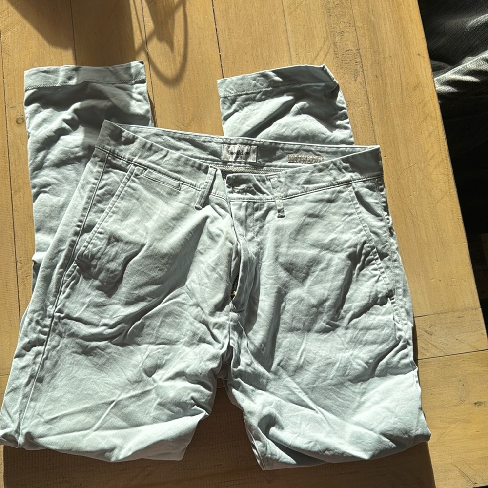 Men’s chino pants